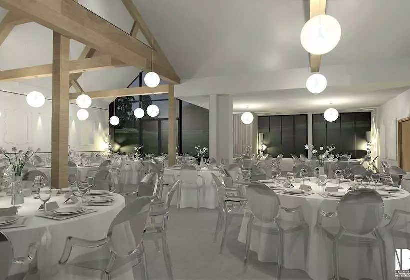 ホテル Château De La Bribourdière