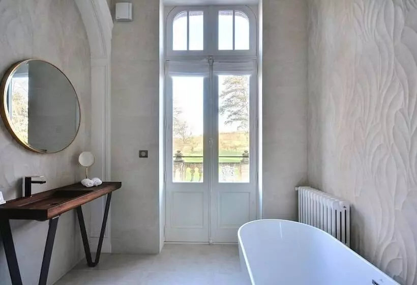 ホテル Château De La Bribourdière