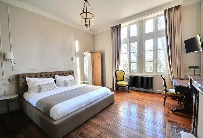 ホテル Château De La Bribourdière