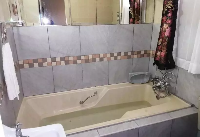 Majatalo Rocks And Aloes Guest Lodge