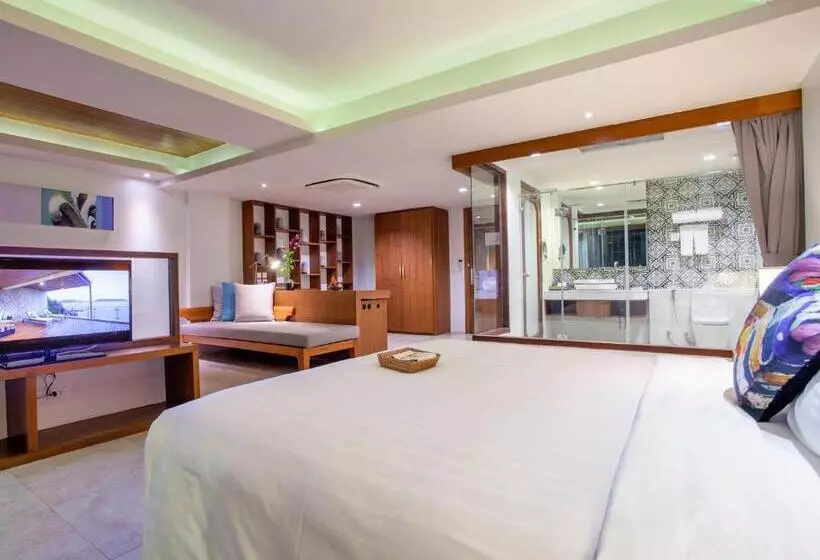 Lomakeskus Zenmaya Oceanfront Phuket, Trademark Collection By Wyndham
