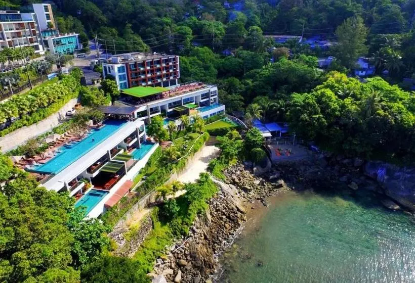 Lomakeskus Zenmaya Oceanfront Phuket, Trademark Collection By Wyndham