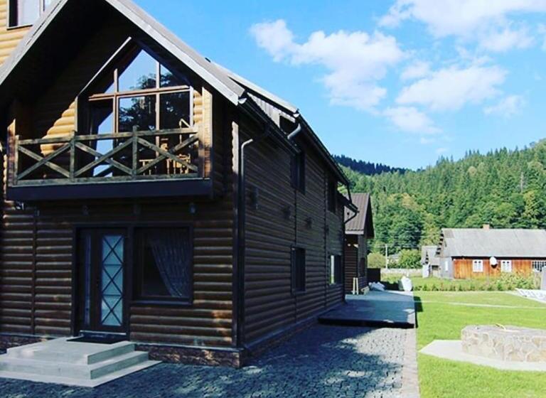 ユースホステル Villa Paraiso Karpaty