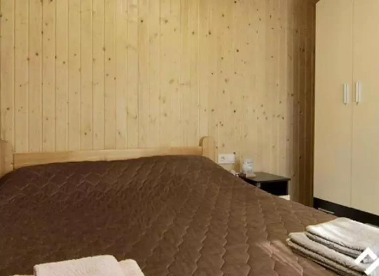 ユースホステル Villa Paraiso Karpaty