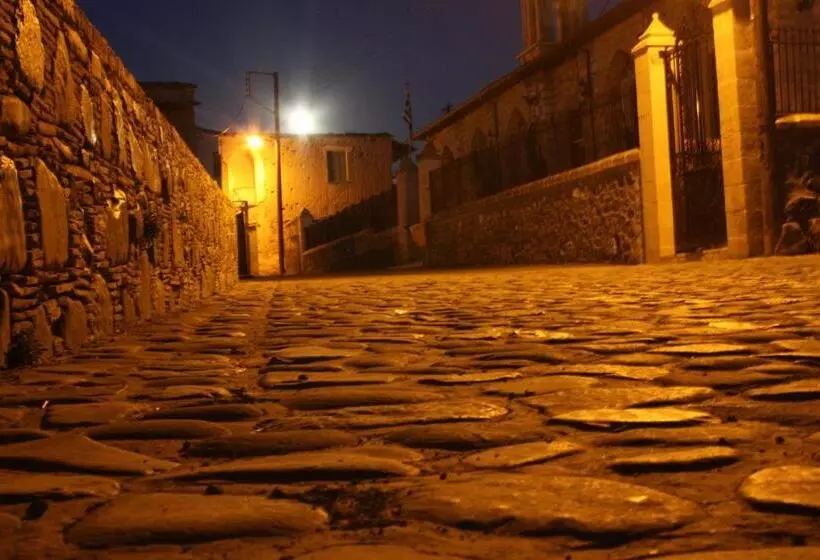 ベッドアンドブレックファースト Aperanti Agrotourism