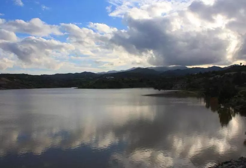 ベッドアンドブレックファースト Aperanti Agrotourism