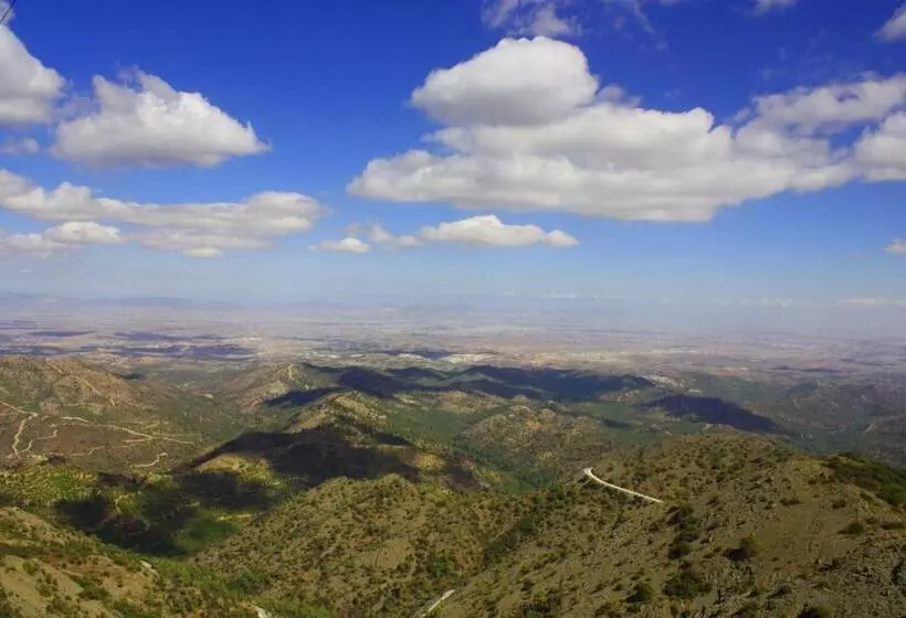 ベッドアンドブレックファースト Aperanti Agrotourism