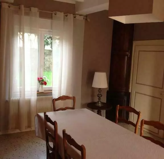 Aamiaismajoitus (B&B) Au Repos Du Roi