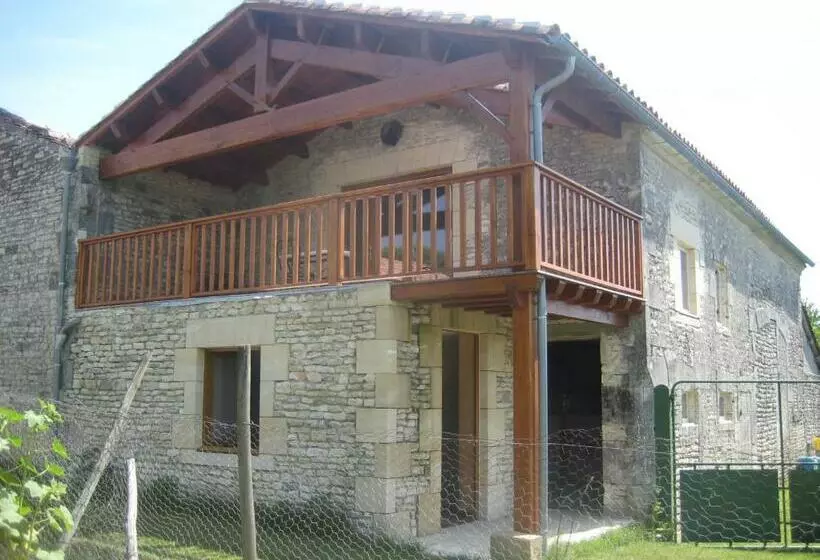 ベッドアンドブレックファースト Chambre D Hôte Au Col De Cygne