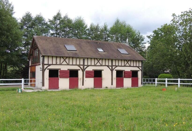 ベッドアンドブレックファースト Chambre D Hôtes De Charleval