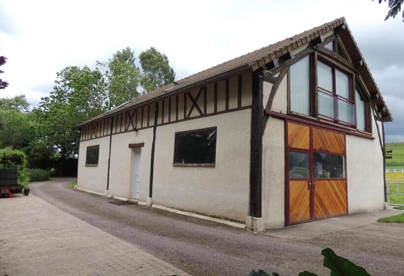 ベッドアンドブレックファースト Chambre D Hôtes De Charleval