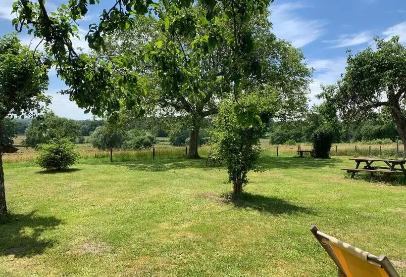 Aamiaismajoitus (B&B) Chambres D  Hotes La Lison