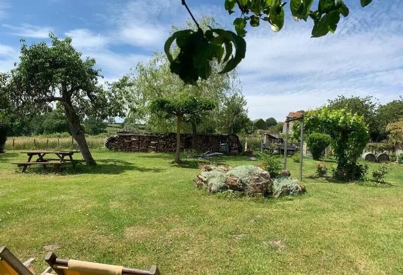 Aamiaismajoitus (B&B) Chambres D  Hotes La Lison