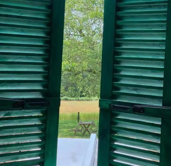 Aamiaismajoitus (B&B) Chambres D  Hotes La Lison