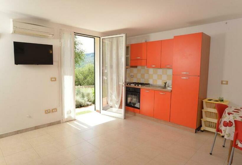 تختخواب و صبحانه Costadoro