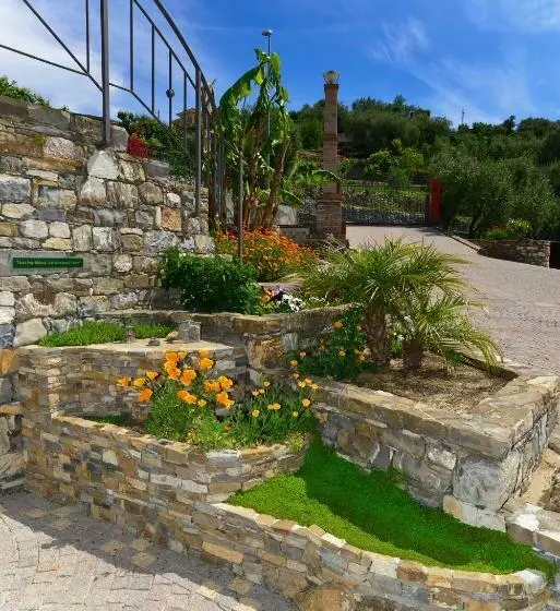 تختخواب و صبحانه Costadoro