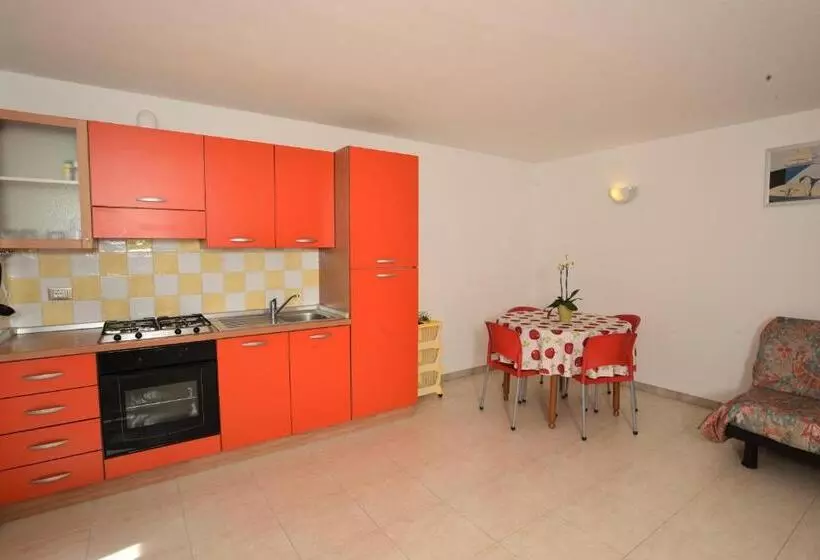 تختخواب و صبحانه Costadoro