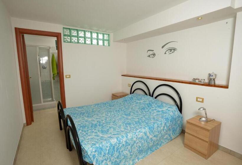 تختخواب و صبحانه Costadoro