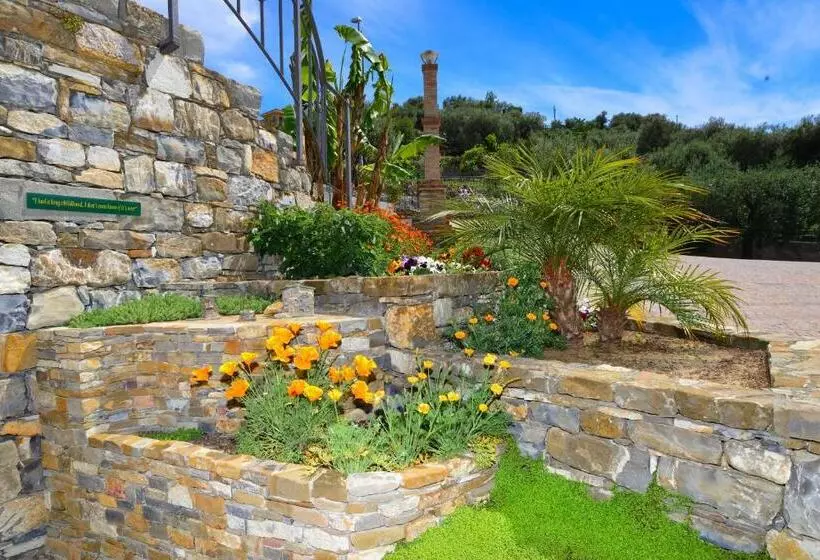 تختخواب و صبحانه Costadoro