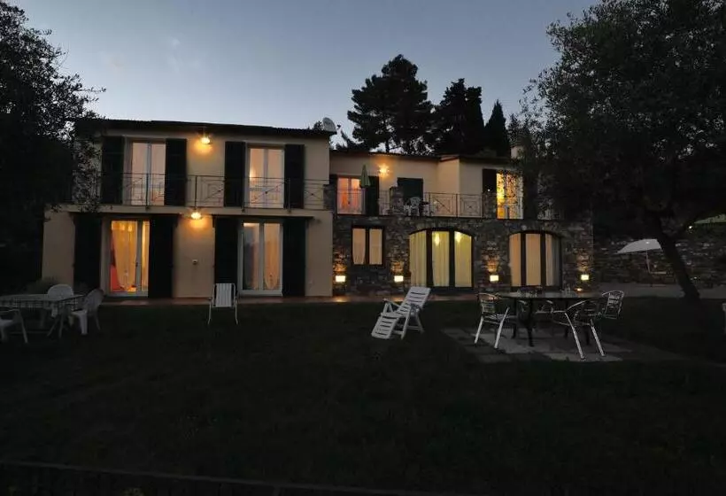 تختخواب و صبحانه Costadoro