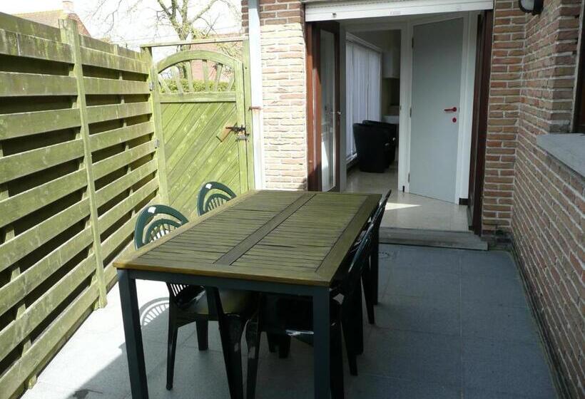 ベッドアンドブレックファースト De Windroos