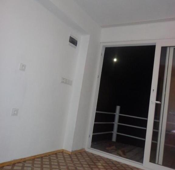 تختخواب و صبحانه Farmhill