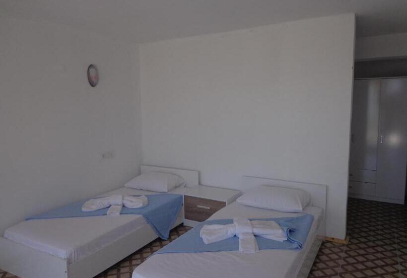 تختخواب و صبحانه Farmhill