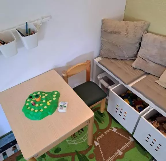 Aamiaismajoitus (B&B) Gästehaus Lanthaler