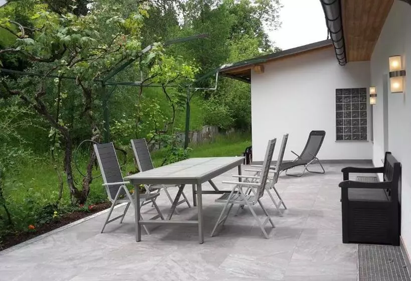 Aamiaismajoitus (B&B) Gästehaus Lanthaler