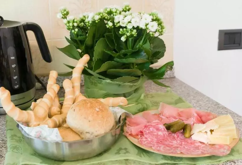 Aamiaismajoitus (B&B) Idroblu Bondone Lago D Idro