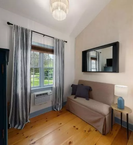 Aamiaismajoitus (B&B) Inn At Silver Maple Farm