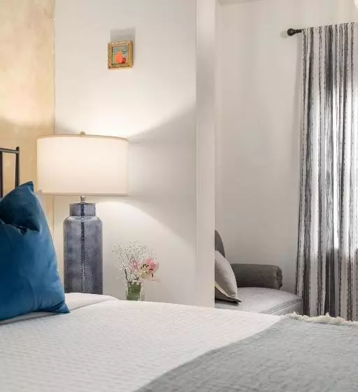 Aamiaismajoitus (B&B) Inn At Silver Maple Farm