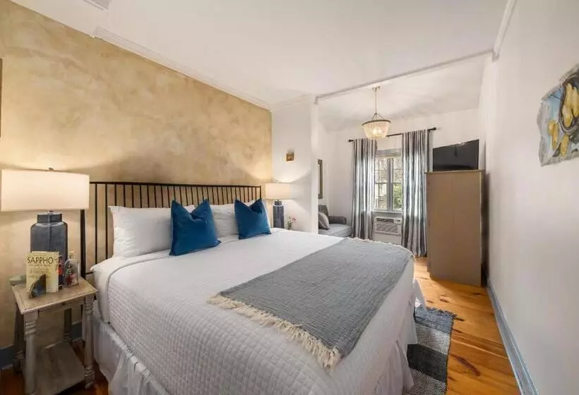 Aamiaismajoitus (B&B) Inn At Silver Maple Farm