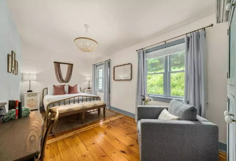 Aamiaismajoitus (B&B) Inn At Silver Maple Farm