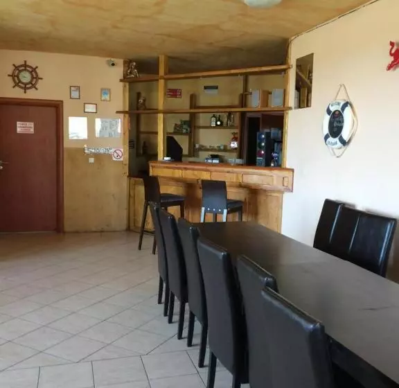 Aamiaismajoitus (B&B) János Tó