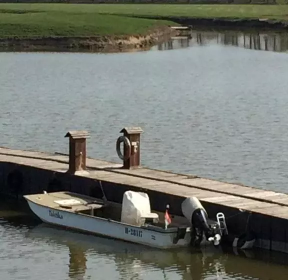 Aamiaismajoitus (B&B) János Tó