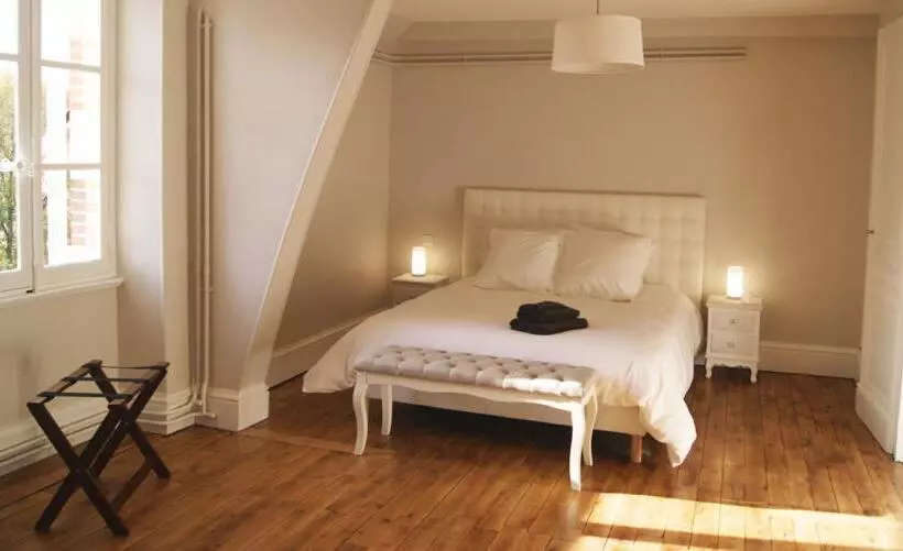 Aamiaismajoitus (B&B) Le Château De La Brosse Chambres D Hôtes