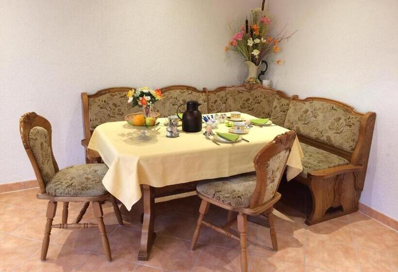 Ferienwohnung & Pension Brückner