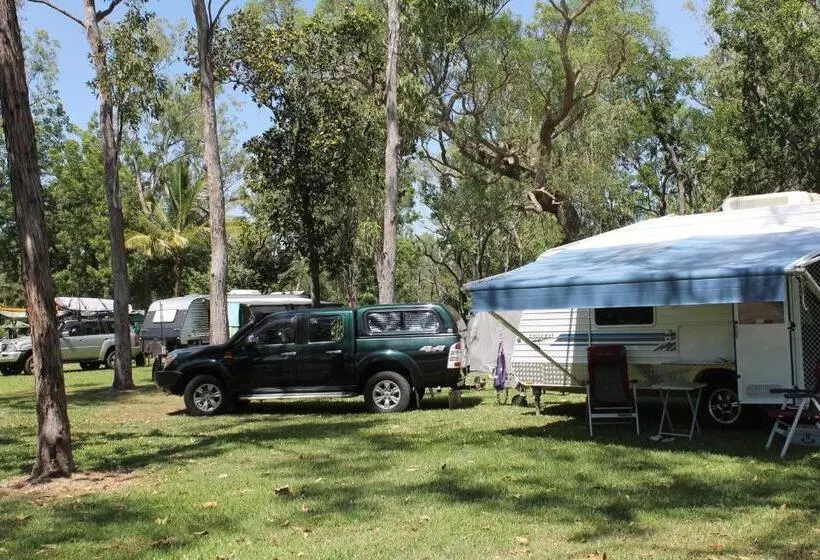 ホテル Corroboree Park Tavern