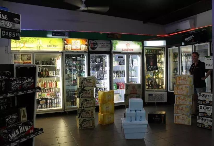 ホテル Corroboree Park Tavern