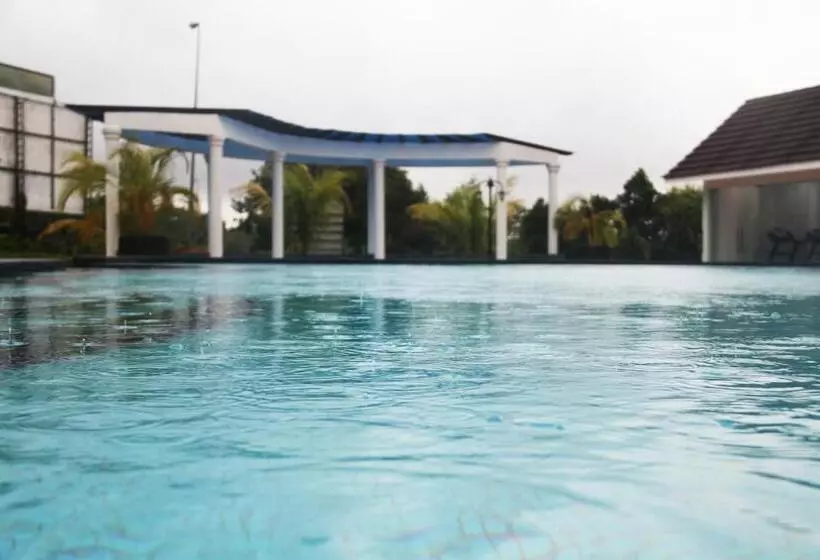 ホテル Edc Uum Sintok