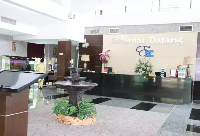 ホテル Edc Uum Sintok