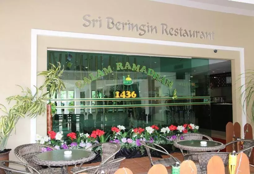 ホテル Edc Uum Sintok