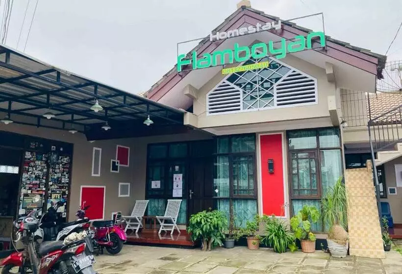 ホテル Flamboyan Homestay 1 Dieng Syariah Redpartner