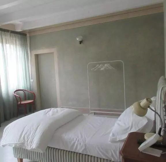 هتل Villa Laura