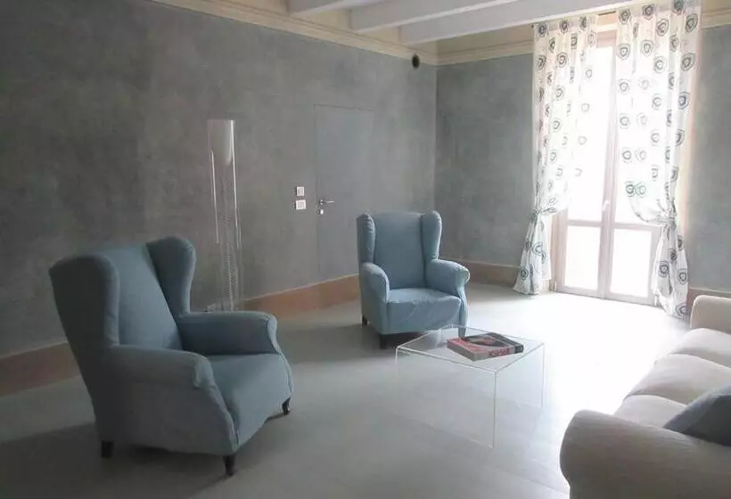 هتل Villa Laura