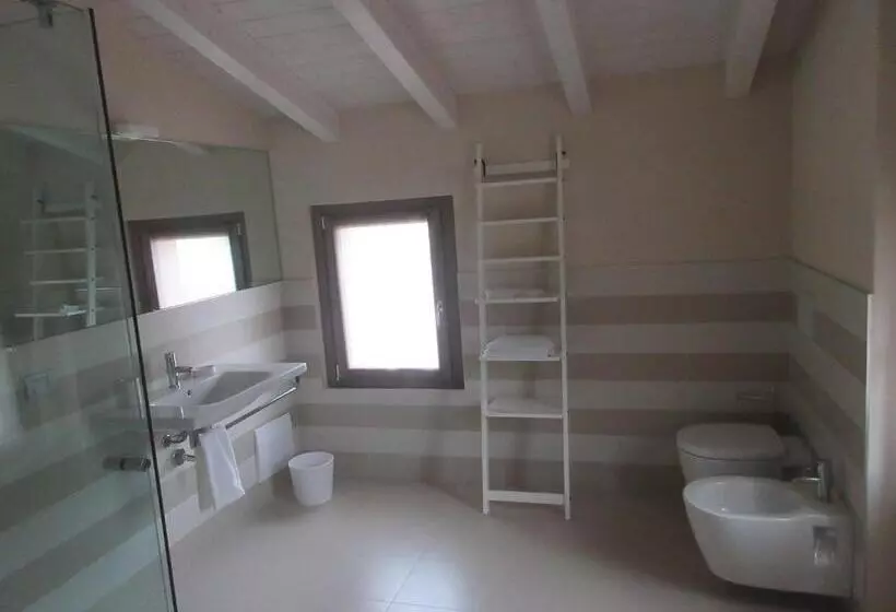 هتل Villa Laura