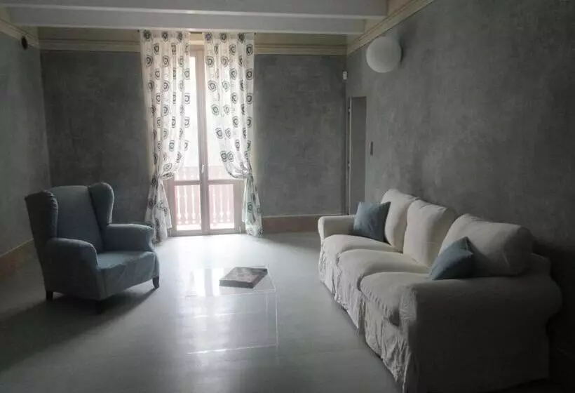 هتل Villa Laura