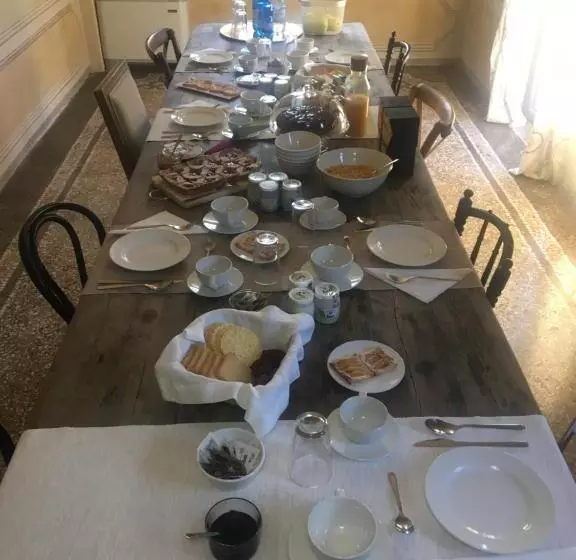 هتل Villa Laura