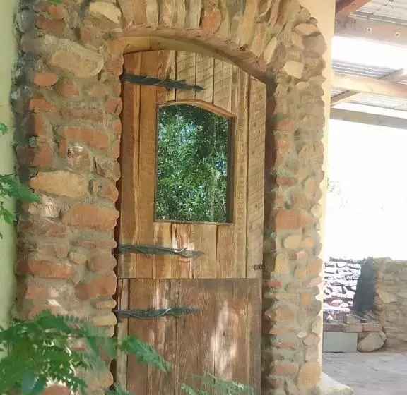 Majatalo Bethany Farm